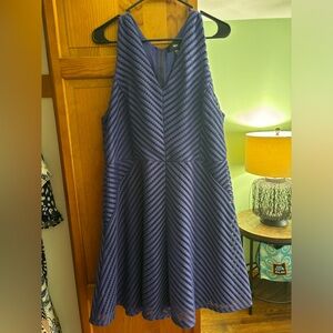 Cocktail dress with linear designs